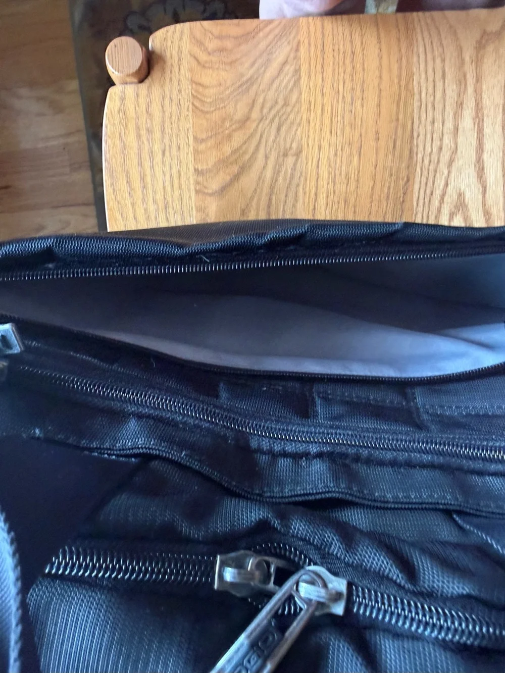 Ohio Men's Black Nylon Laptop/Messenger/Briefcase/Business Bag